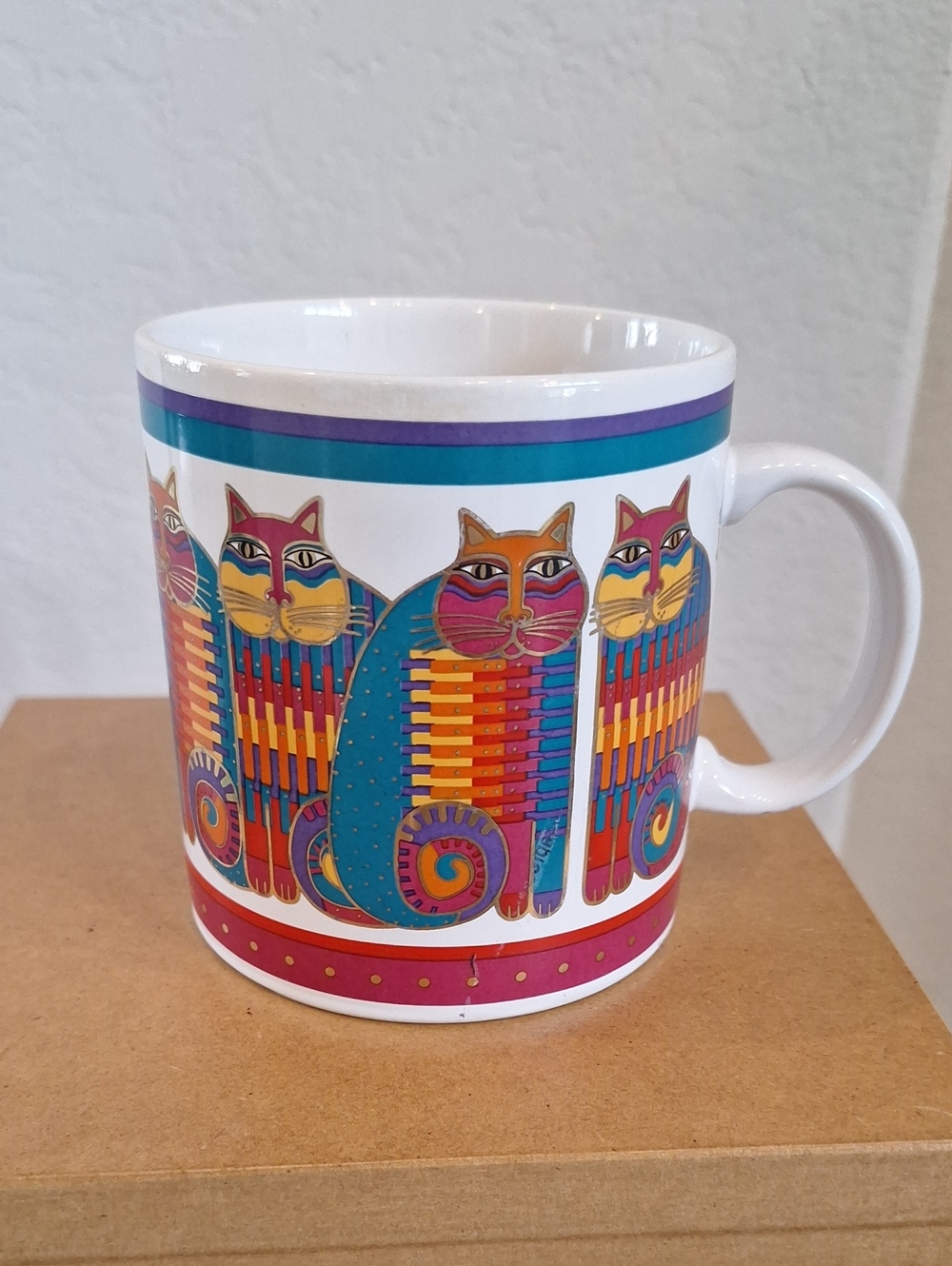 Vintage Laurel Burch 80s Rainbow Cat Cousins Colorful Mug